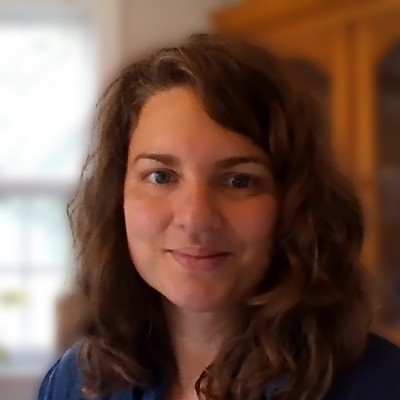 Headshot of Corinne Meise-Munns